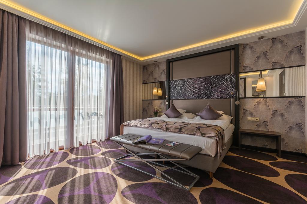 Victoria Garden Hotel Es Etterem Nyíregyháza Rum bild