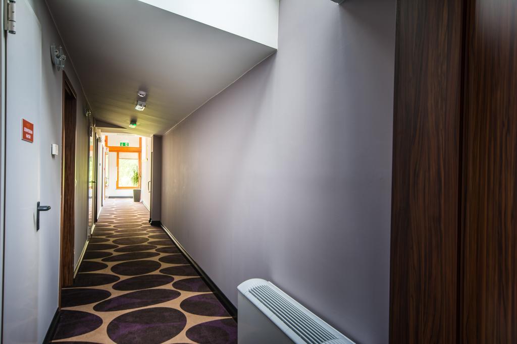 Victoria Garden Hotel Es Etterem Nyíregyháza Exteriör bild