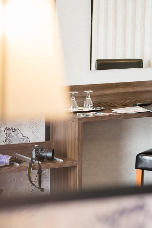 Victoria Garden Hotel Es Etterem Nyíregyháza Exteriör bild