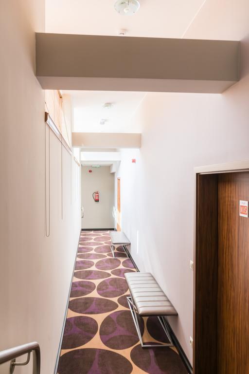 Victoria Garden Hotel Es Etterem Nyíregyháza Exteriör bild