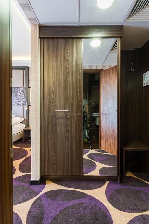 Victoria Garden Hotel Es Etterem Nyíregyháza Exteriör bild